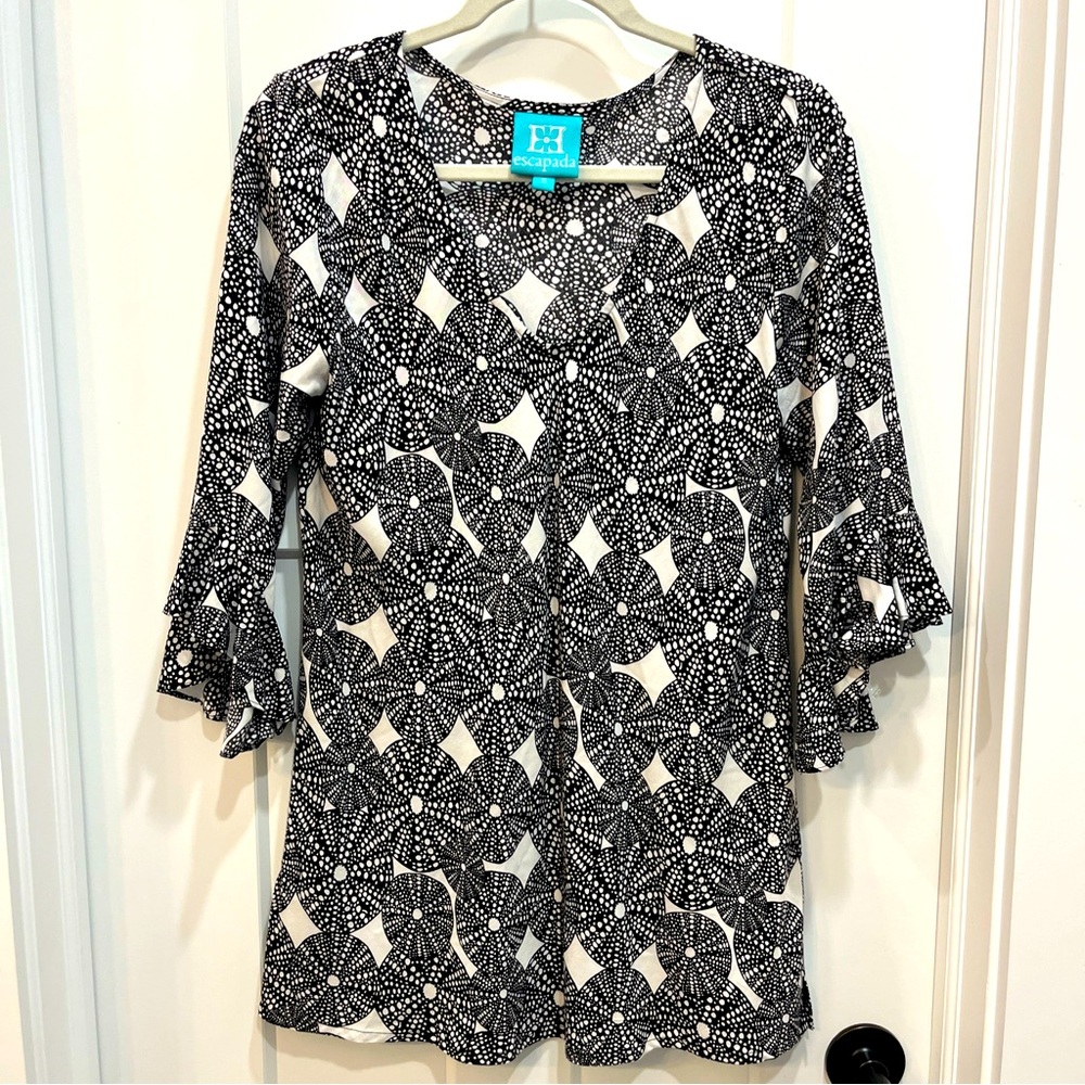 Escapada Rayon v-neck tunic 3/4‎ sleeve geometric print black white Size Small